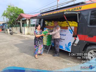 Polres Pelabuhan Belawan Gelar Gerakan Pangan Murah Polri, Jual 3 Ton Beras SPHP ke Warga